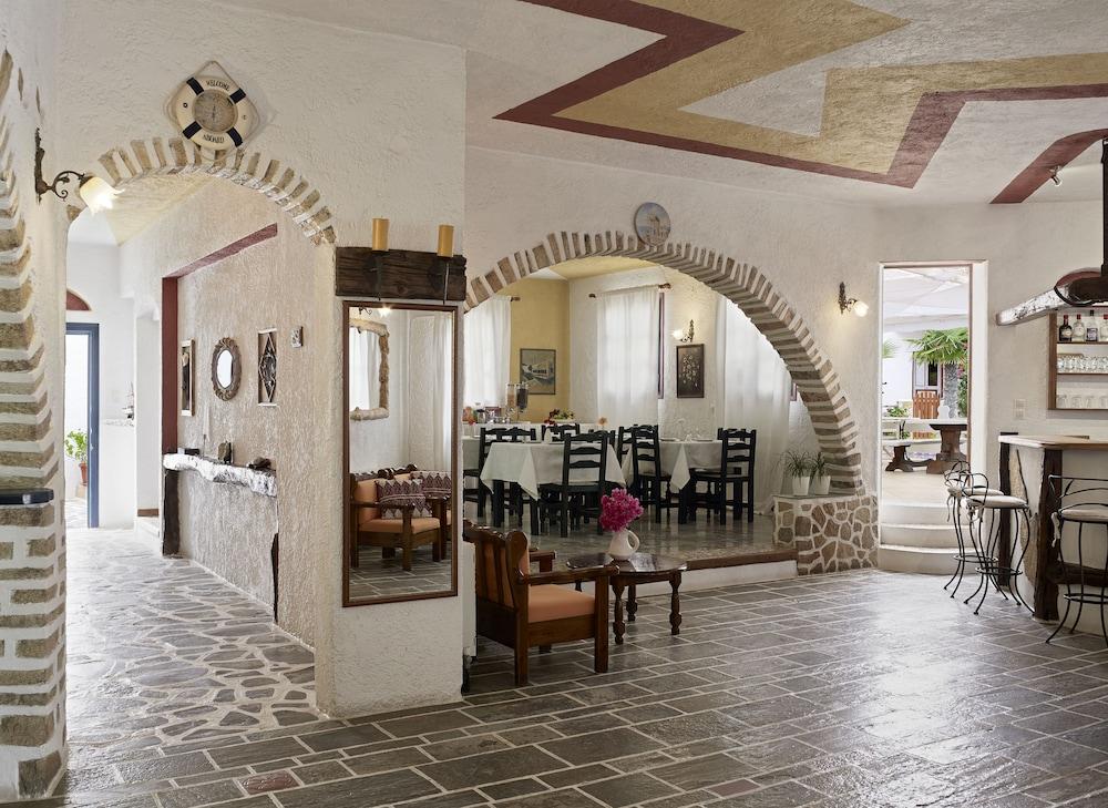 Polikandia Hotel Folegandros Town Exterior photo