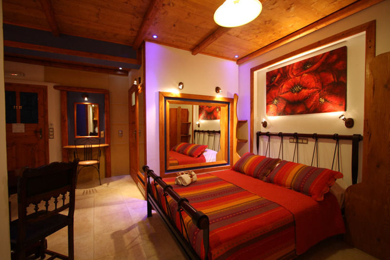 Polikandia Hotel Folegandros Town Exterior photo
