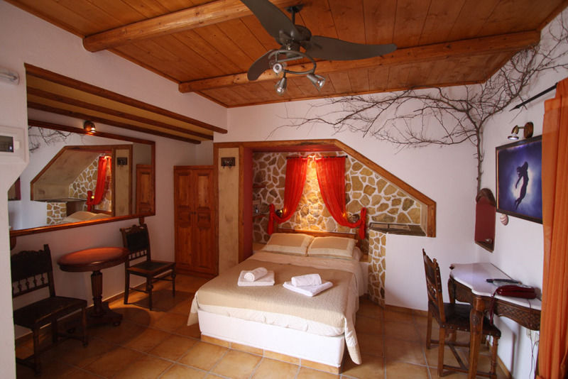 Polikandia Hotel Folegandros Town Exterior photo