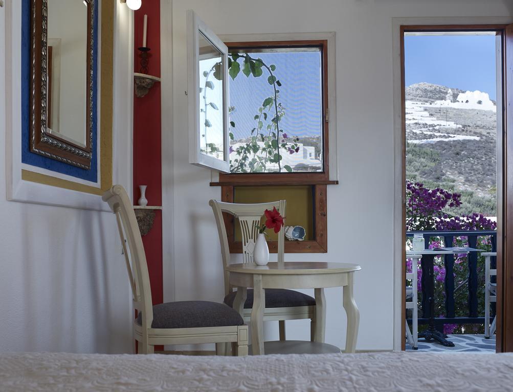 Polikandia Hotel Folegandros Town Exterior photo