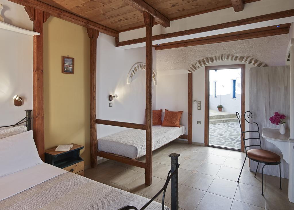 Polikandia Hotel Folegandros Town Exterior photo