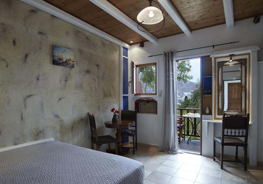Polikandia Hotel Folegandros Town Exterior photo