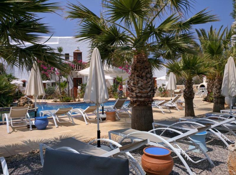 Polikandia Hotel Folegandros Town Exterior photo