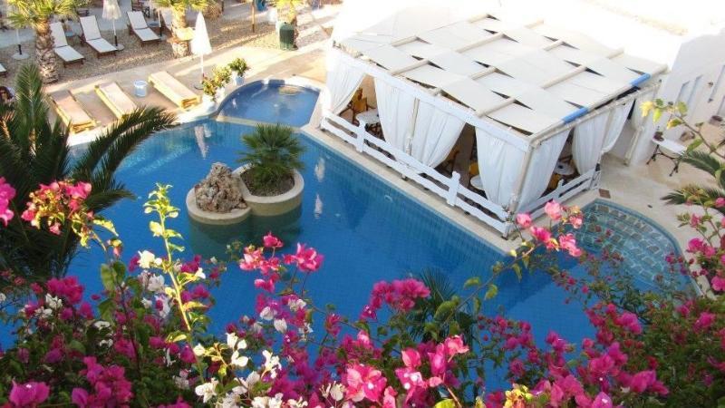 Polikandia Hotel Folegandros Town Exterior photo