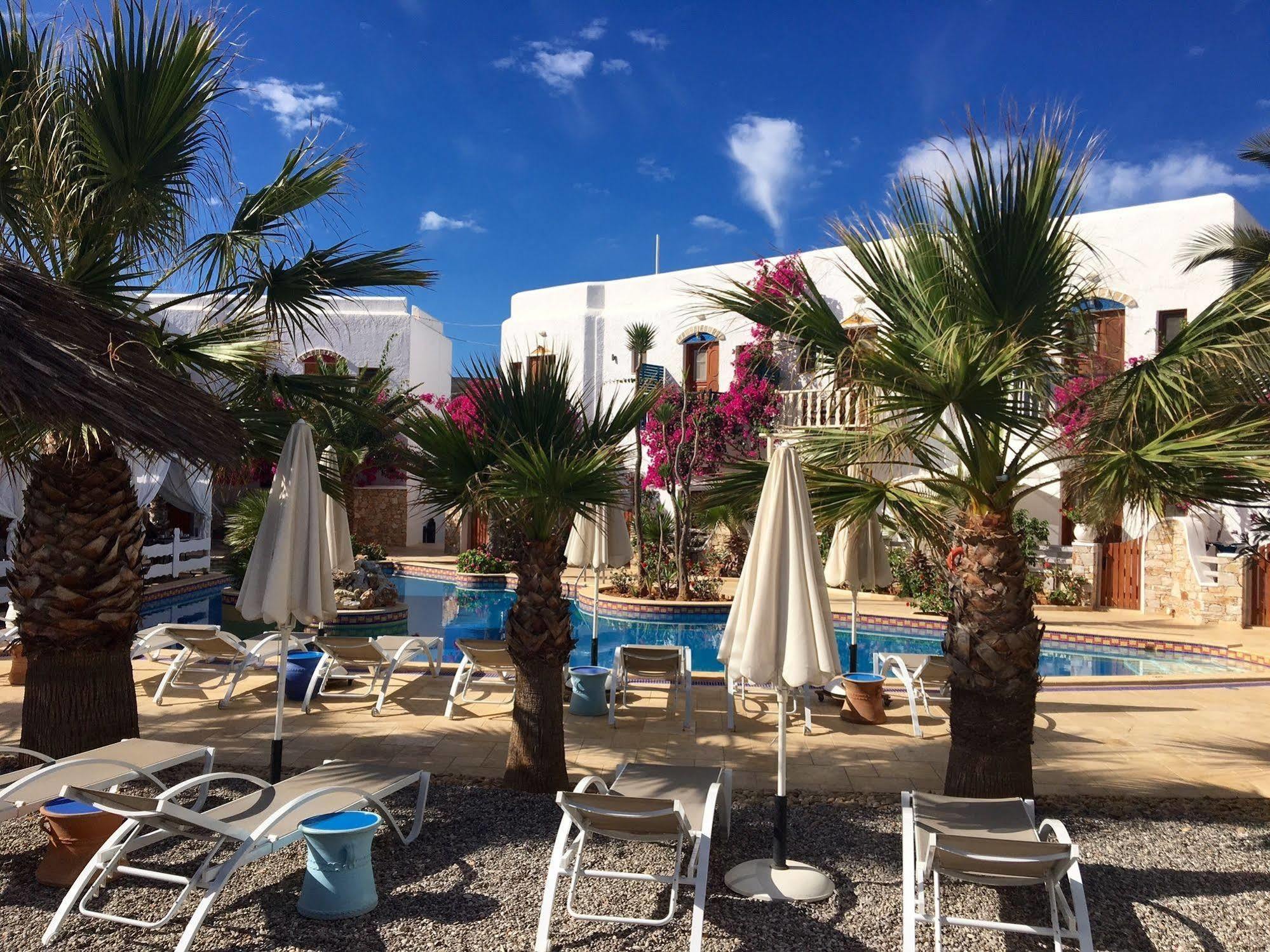 Polikandia Hotel Folegandros Town Exterior photo